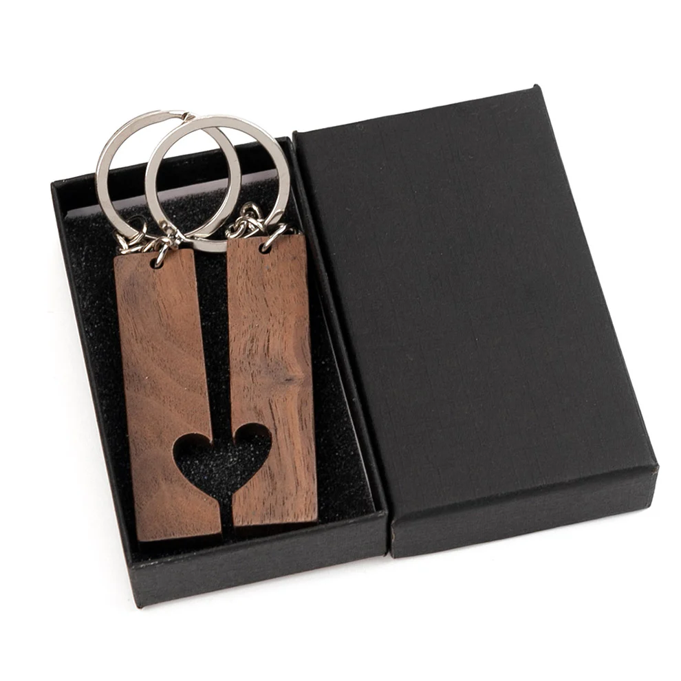 Set 2 brelocuri inimă – elegante și personalizabile, pentru voi doi